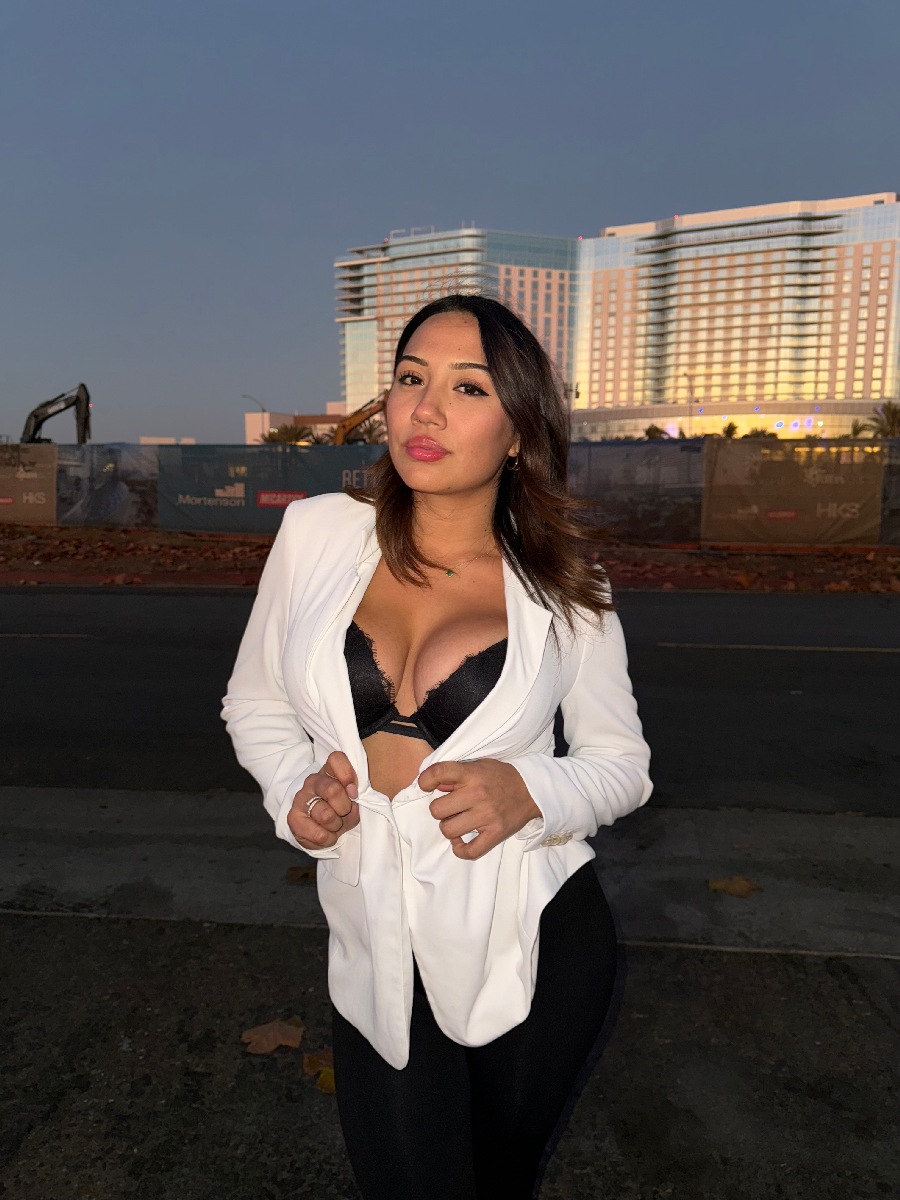 Take a pause and enjoy Ali Cruz — streaming from Latakia