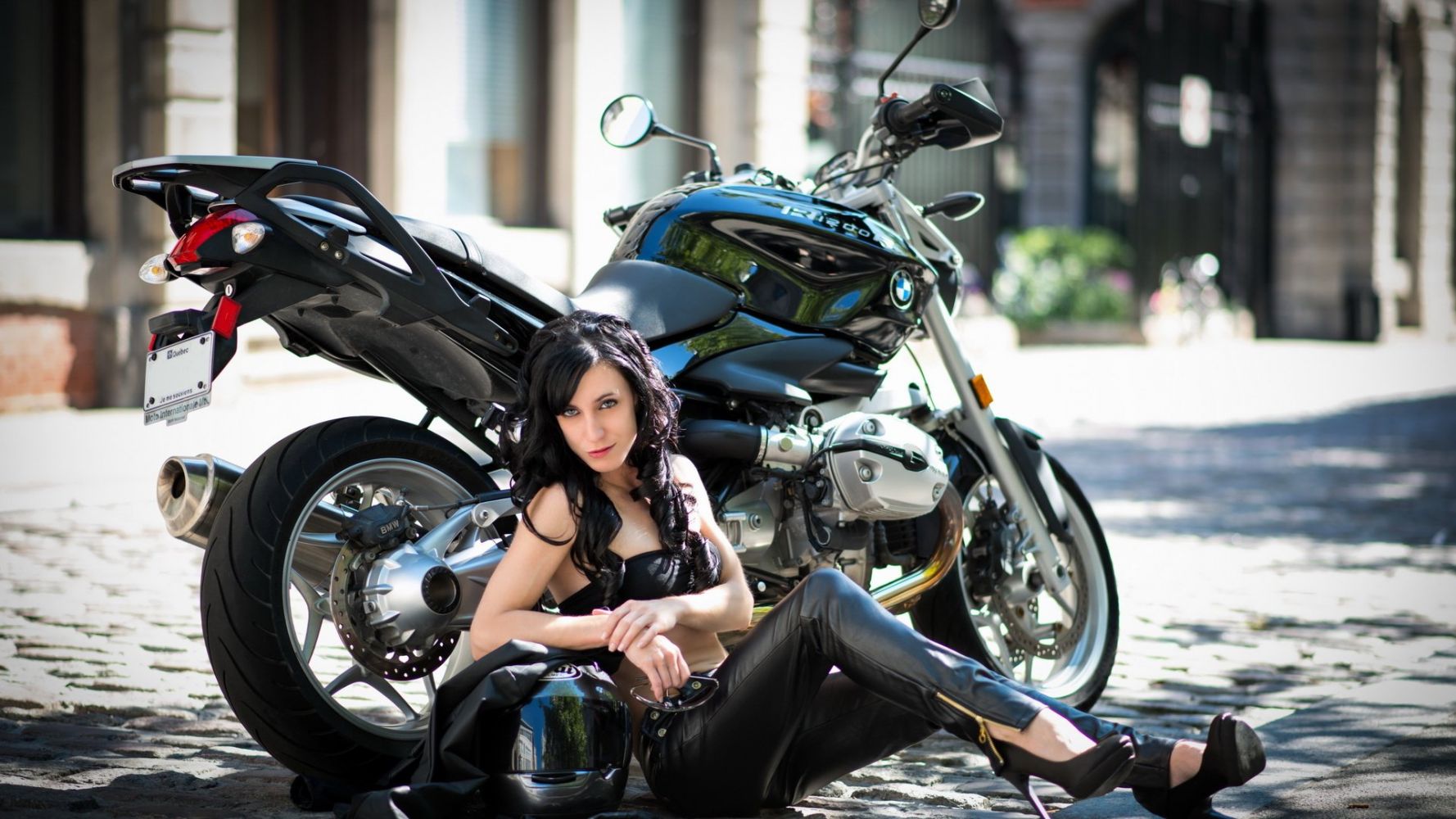 European women on bikes in Latakia