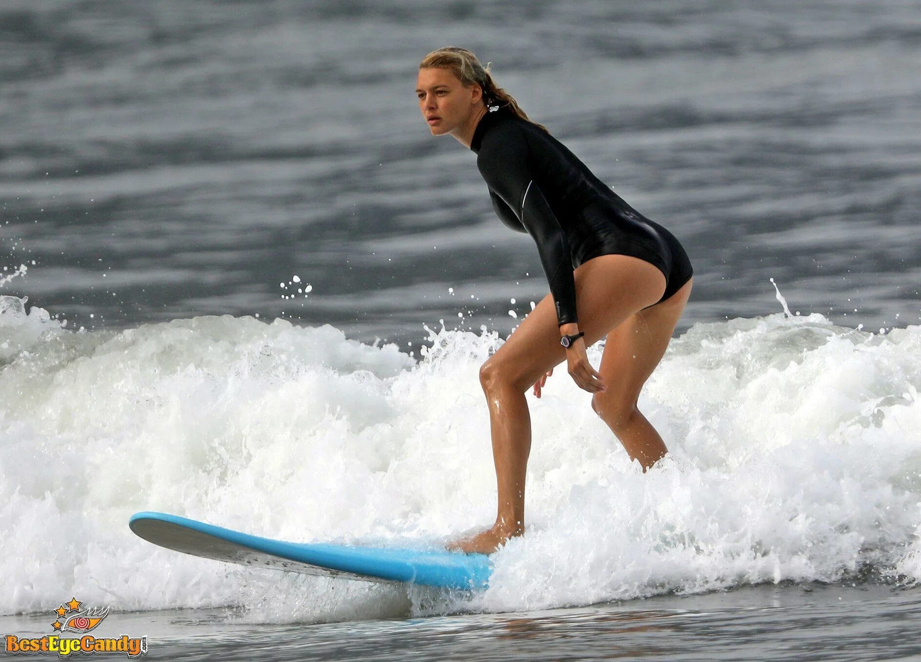 Kelly Rohrbach underwear in Latakia