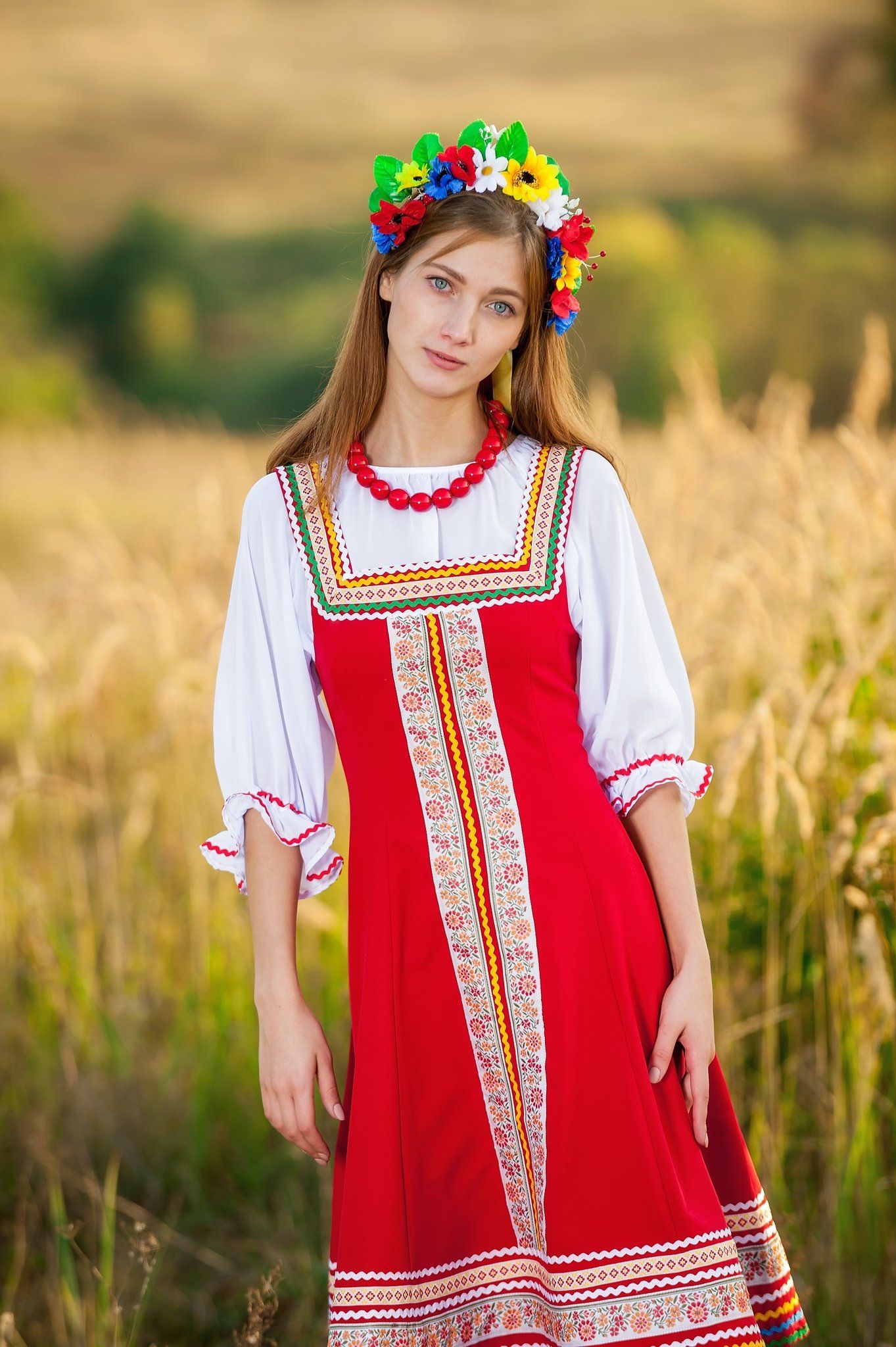 Women in Slavic costumes in Latakia