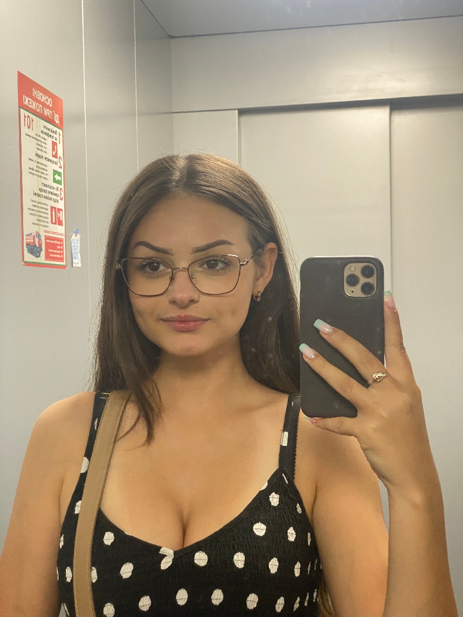 Sexy model Stacy in Latakia